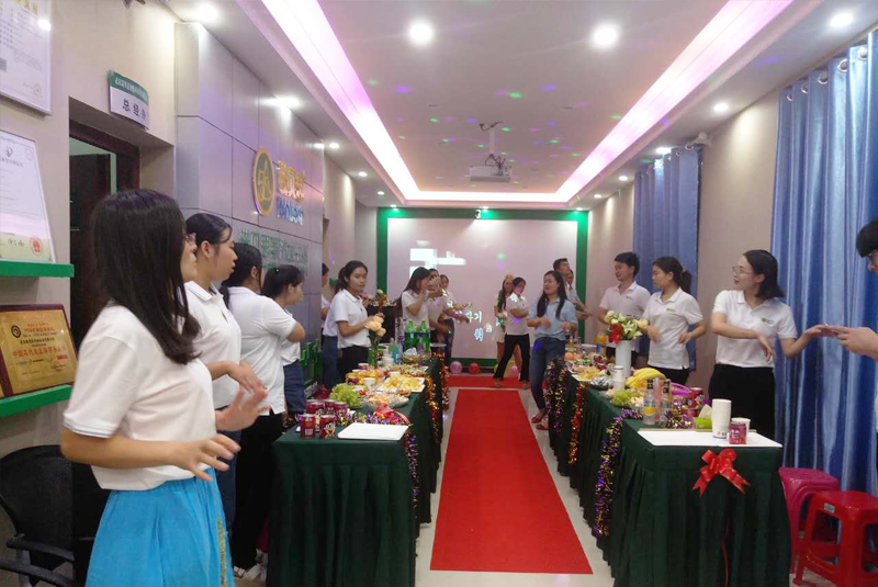 諾貝思員工生日會 諾貝思員工生日會